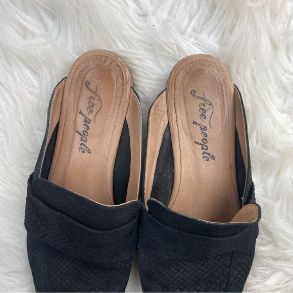 Free People At Ease Snakeskin Print Leather Slide Mules - Picture 5 of 10